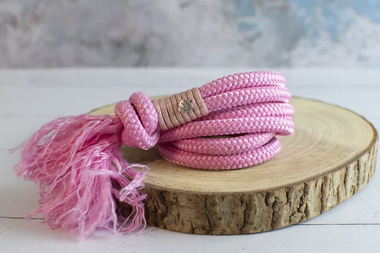 Cordelette à pompon Rose pastel – Taille Cob