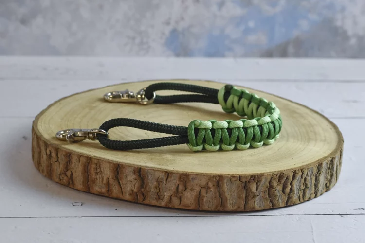 Poignée de selle vert foncé et vert