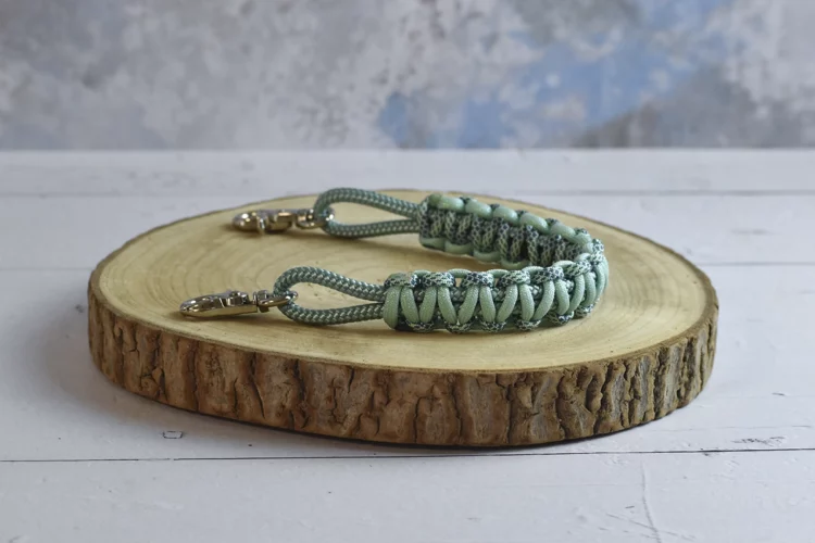 Poignée de selle vert poudré à paillettes